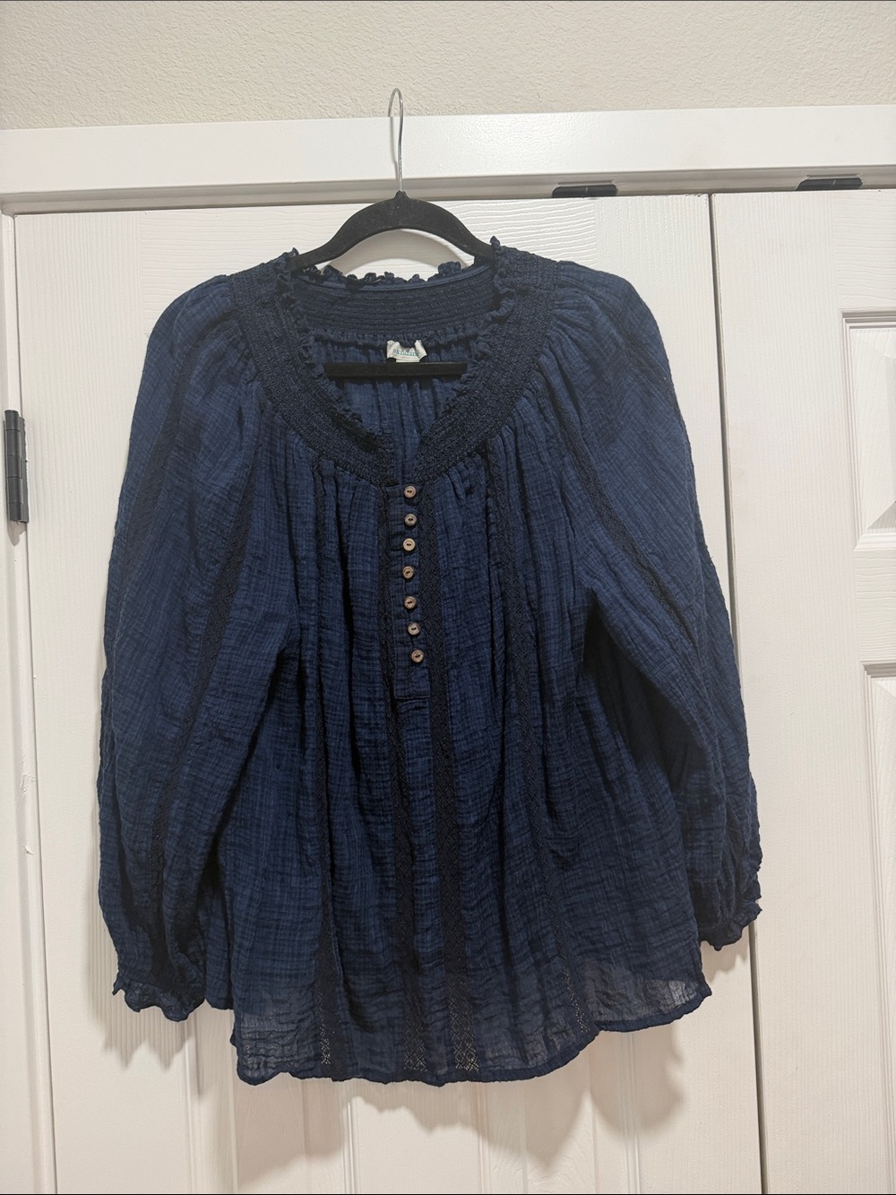 Sundance Women's Navy Blue Peasant Blouse - Lightweight Button Front Top Medium